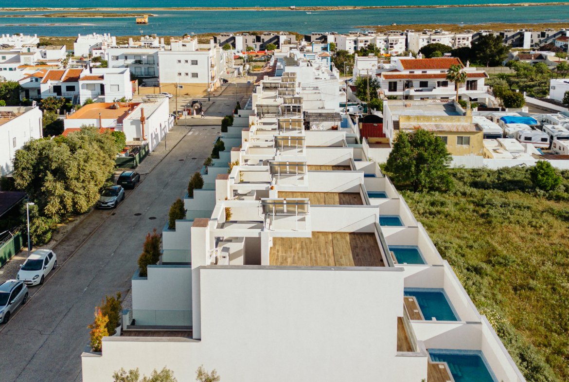 Villa Fuseta – Exceptional Smart Home with Pool, €680,000