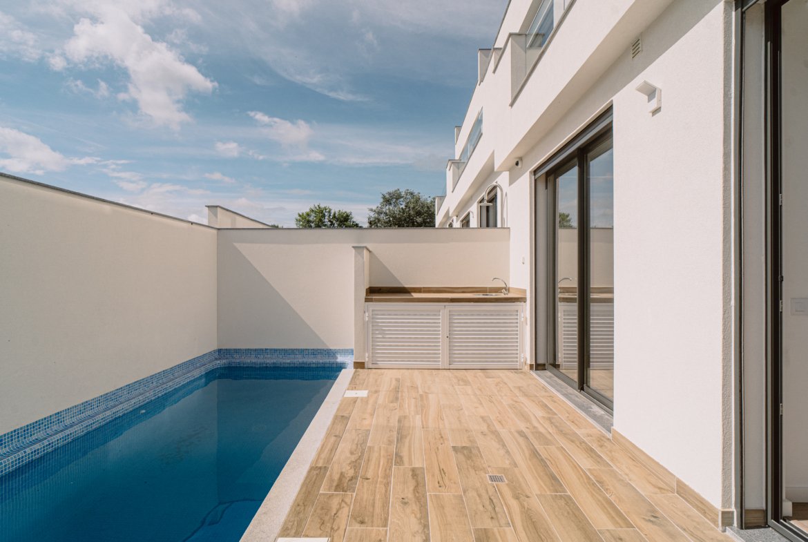 Villa Fuseta – Exceptional Smart Home with Pool, €680,000
