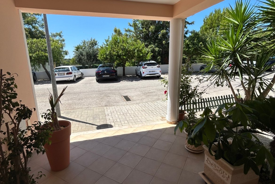 3 Bedroom Villa in Private Condominium with Pool – Albufeira, Algarve