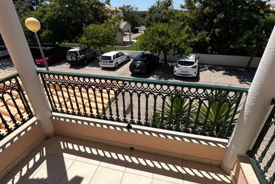 3 Bedroom Villa in Private Condominium with Pool – Albufeira, Algarve