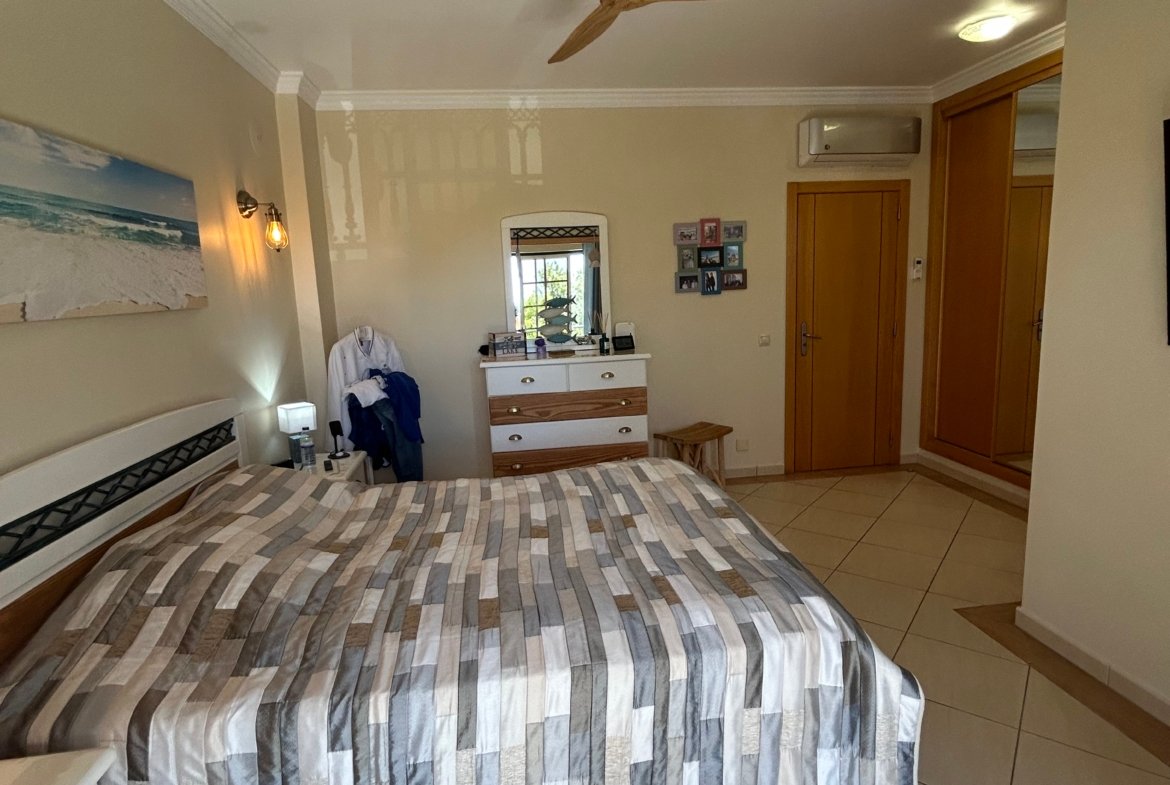 3 Bedroom Villa in Private Condominium with Pool – Albufeira, Algarve
