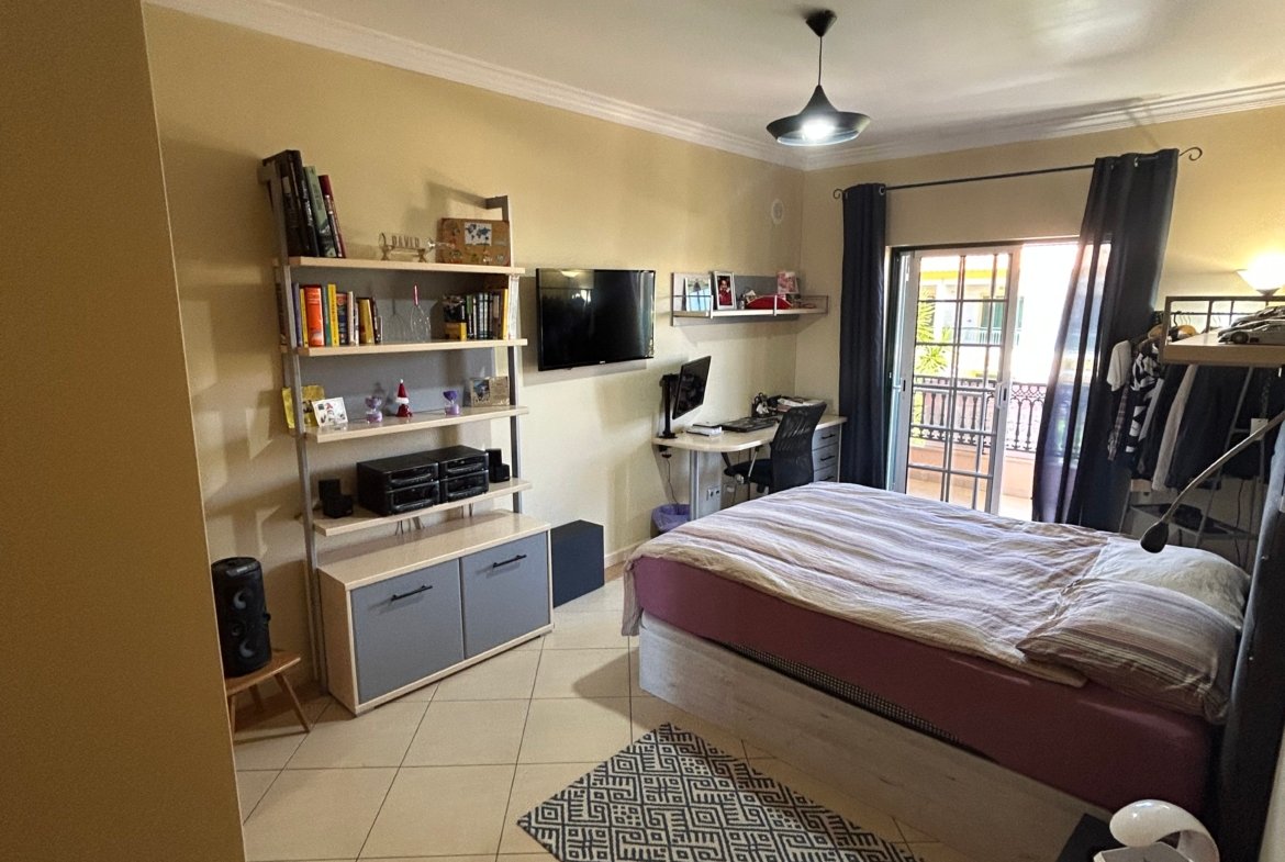 3 Bedroom Villa in Private Condominium with Pool – Albufeira, Algarve