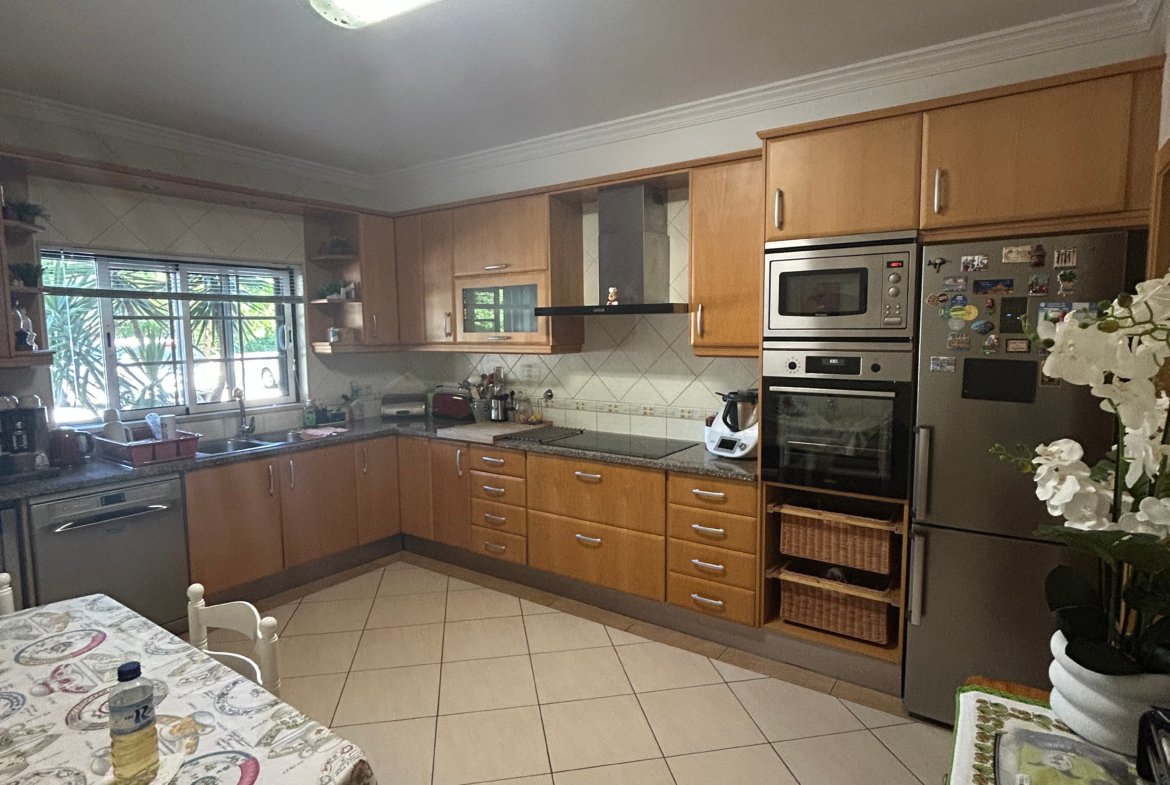 3 Bedroom Villa in Private Condominium with Pool – Albufeira, Algarve