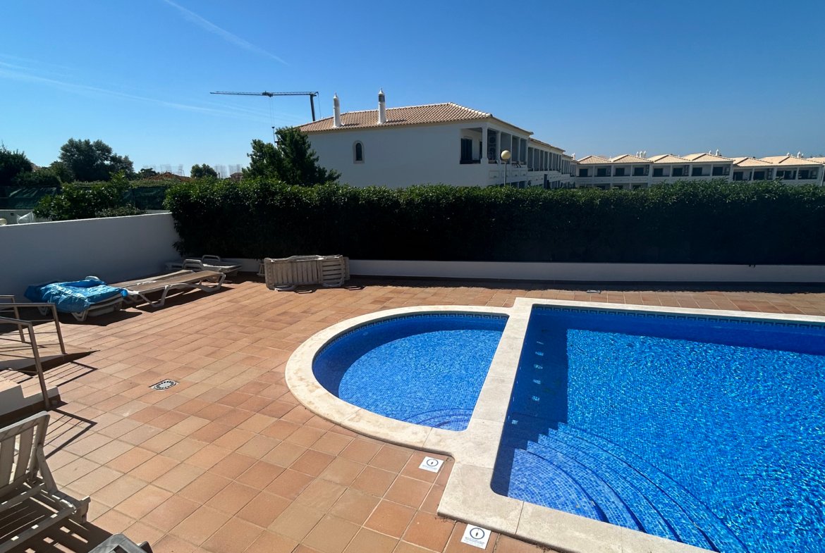3 Bedroom Villa in Private Condominium with Pool – Albufeira, Algarve