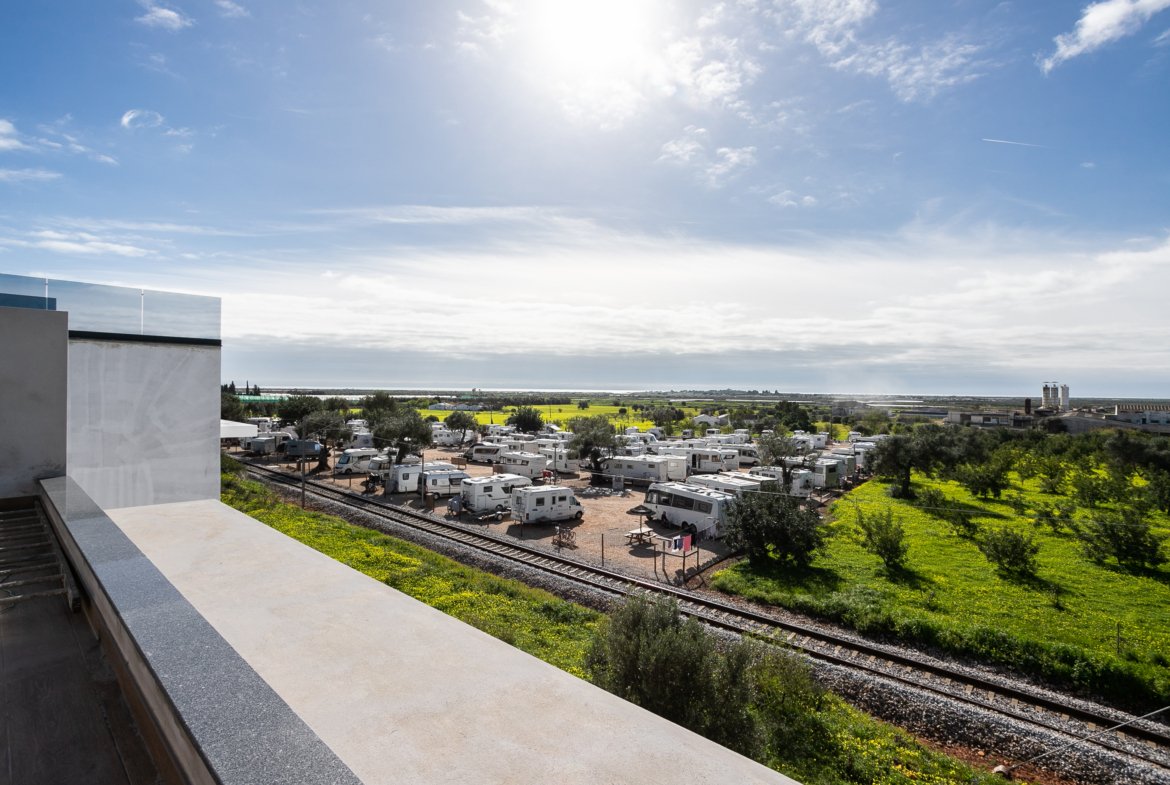 New T4+1 Villa in Tavira – Sea Views, Rooftop & Private Pool