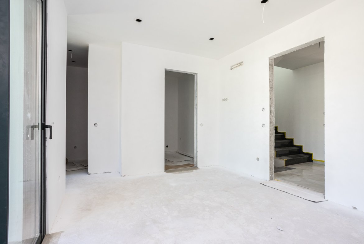 New T4+1 Villa in Tavira – Sea Views, Rooftop & Private Pool