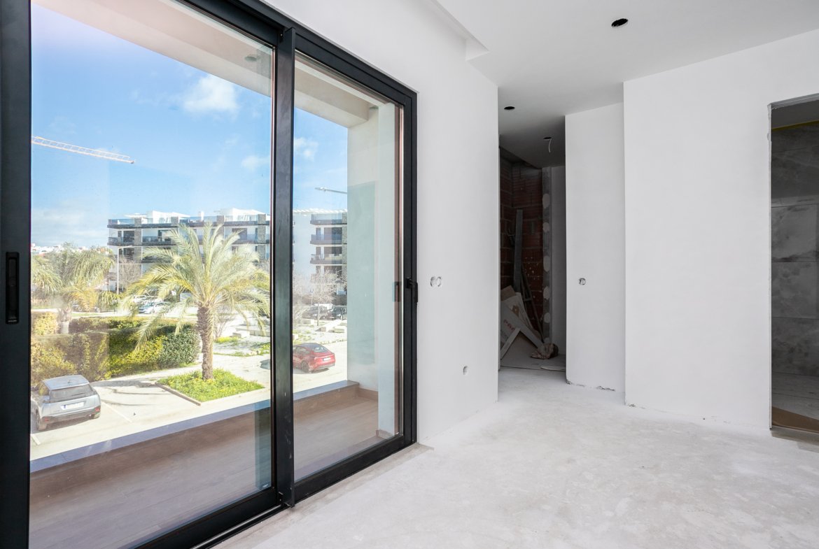 New T4+1 Villa in Tavira – Sea Views, Rooftop & Private Pool